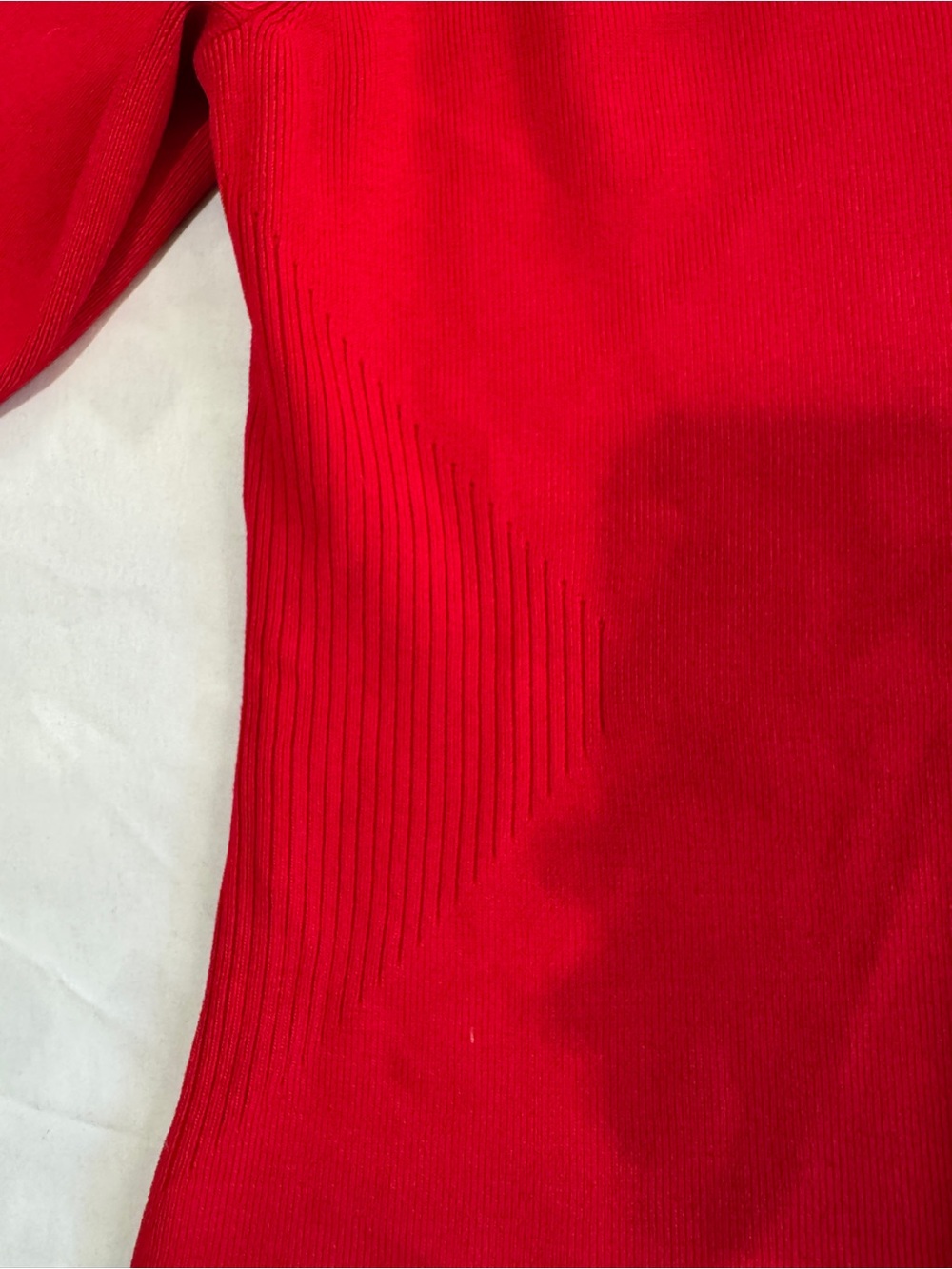 Women's Red V-Neck Short Sleeve Knit Top - Picture 5 of 12